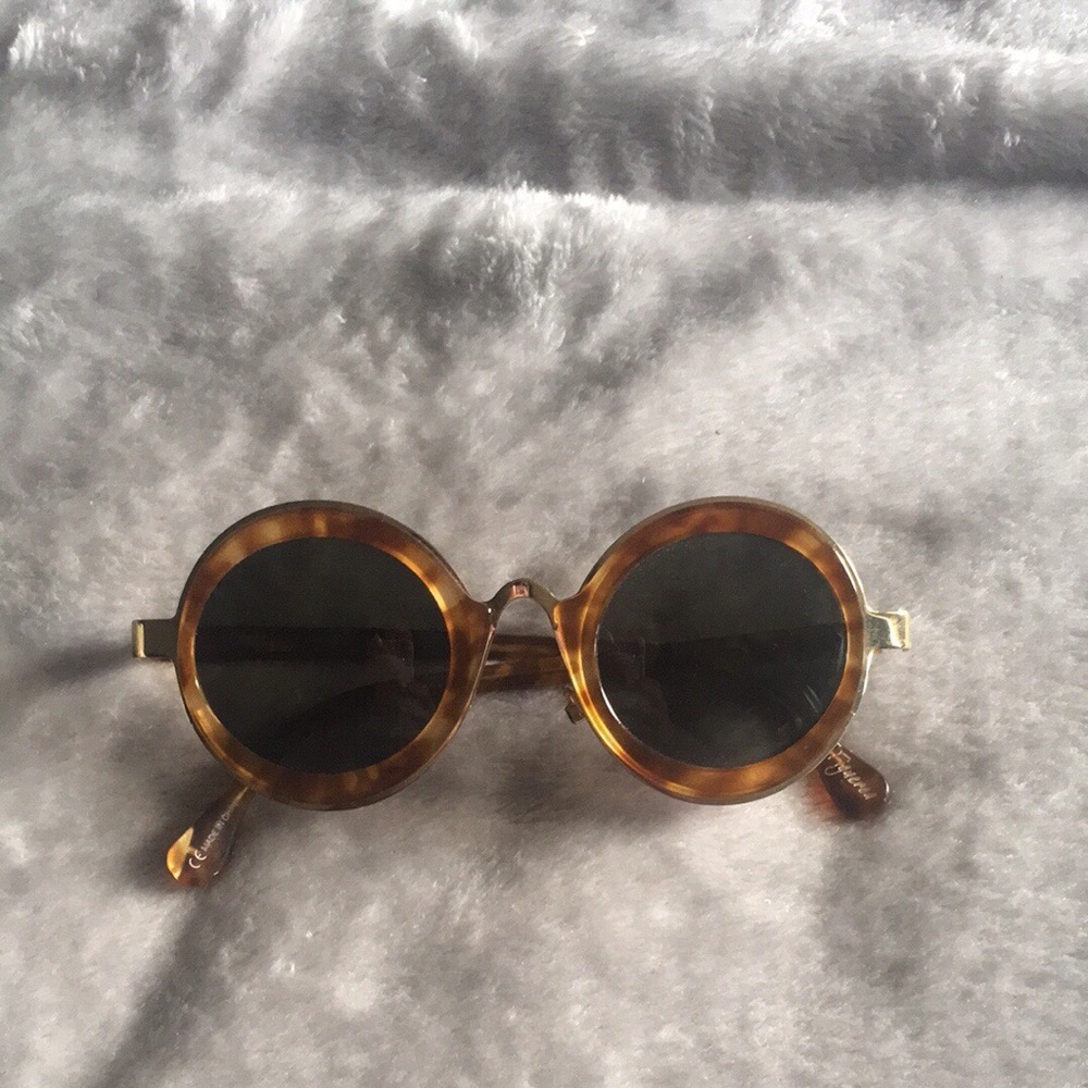 Elizabeth and James Figueroa Sunglasses - Picture 2 of 4